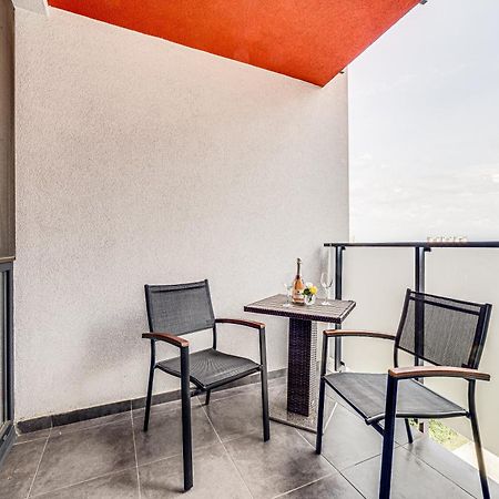 Ari - Ared Luxurious Apartments With Balcony & Free Parking Arad Buitenkant foto