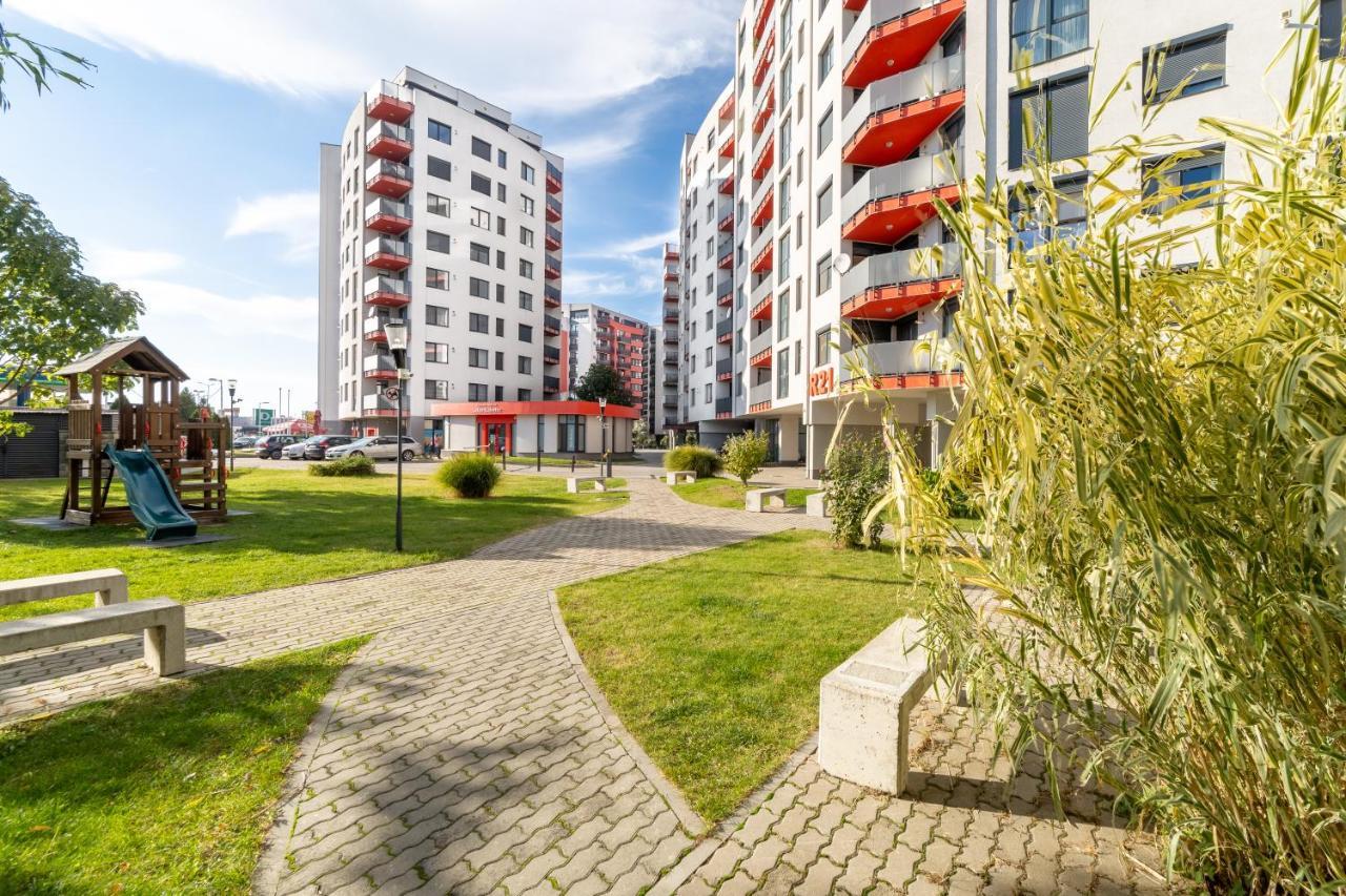 Ari Red Apartment In Complexul Ared Kaufland Arad Buitenkant foto