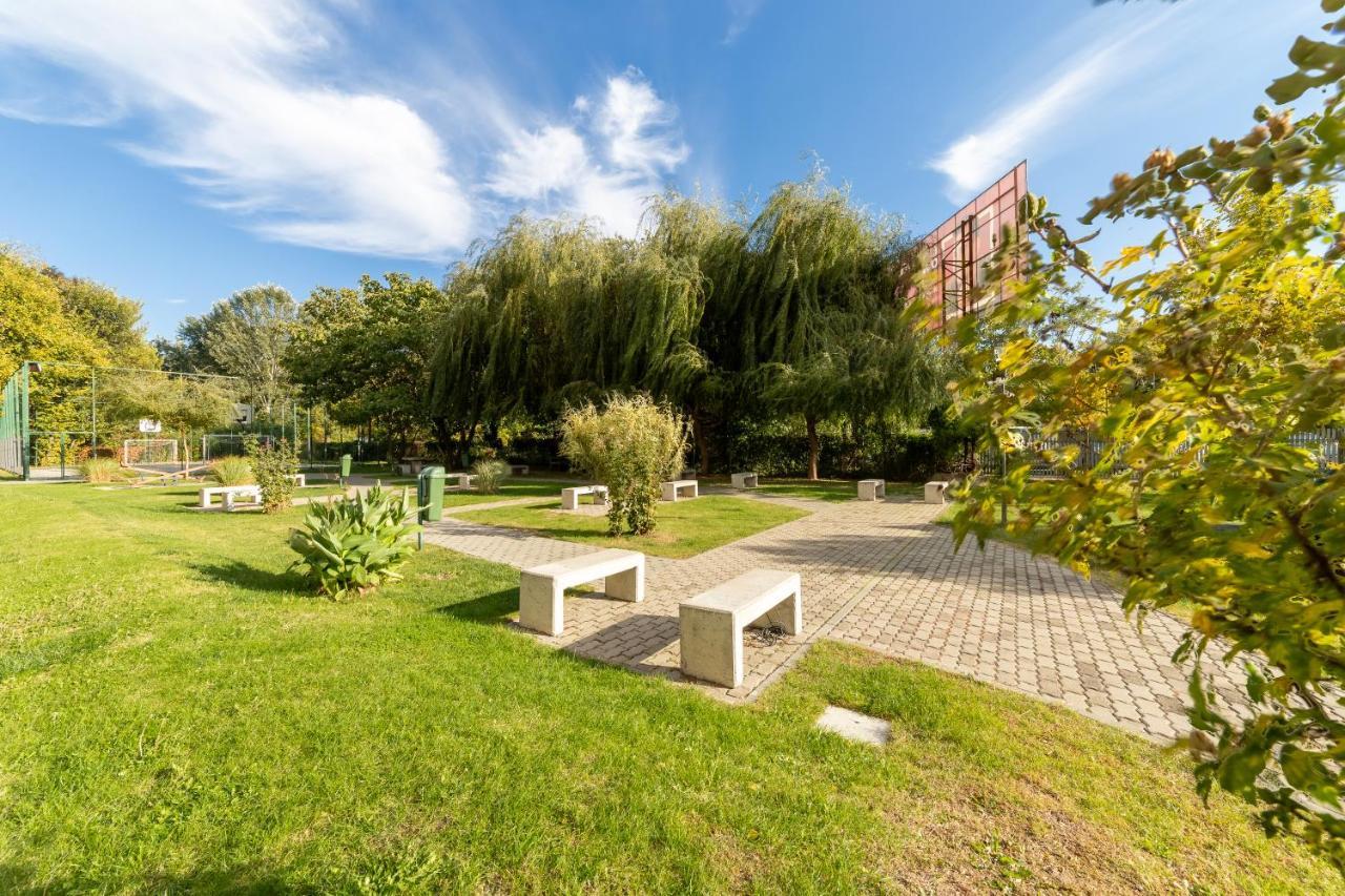Ari - Ared Luxurious Apartments With Balcony & Free Parking Arad Buitenkant foto