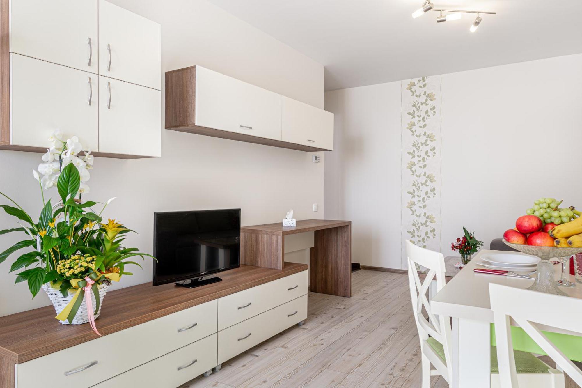 Ari - Ared Luxurious Apartments With Balcony & Free Parking Arad Buitenkant foto