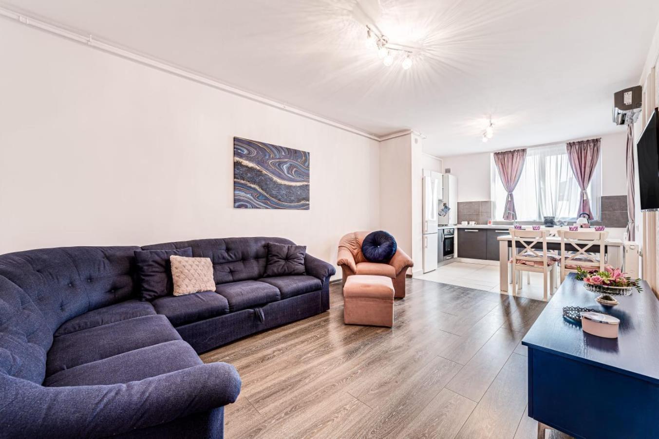 Ari - Ared Luxurious Apartments With Balcony & Free Parking Arad Buitenkant foto