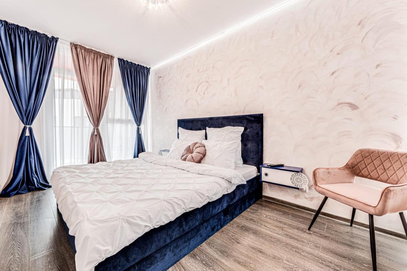 Ari - Ared Luxurious Apartments With Balcony & Free Parking Arad Buitenkant foto