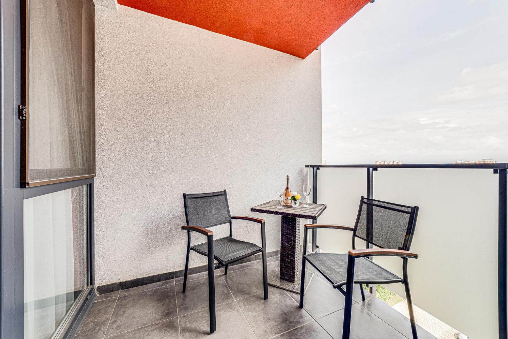 Ari - Ared Luxurious Apartments With Balcony & Free Parking Arad Buitenkant foto