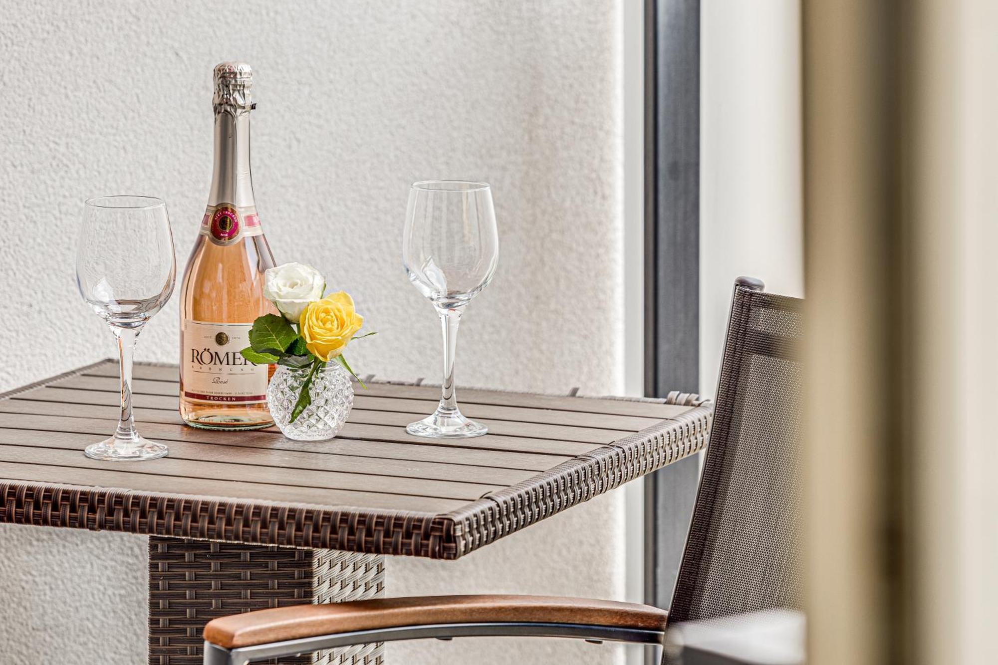 Ari - Ared Luxurious Apartments With Balcony & Free Parking Arad Buitenkant foto