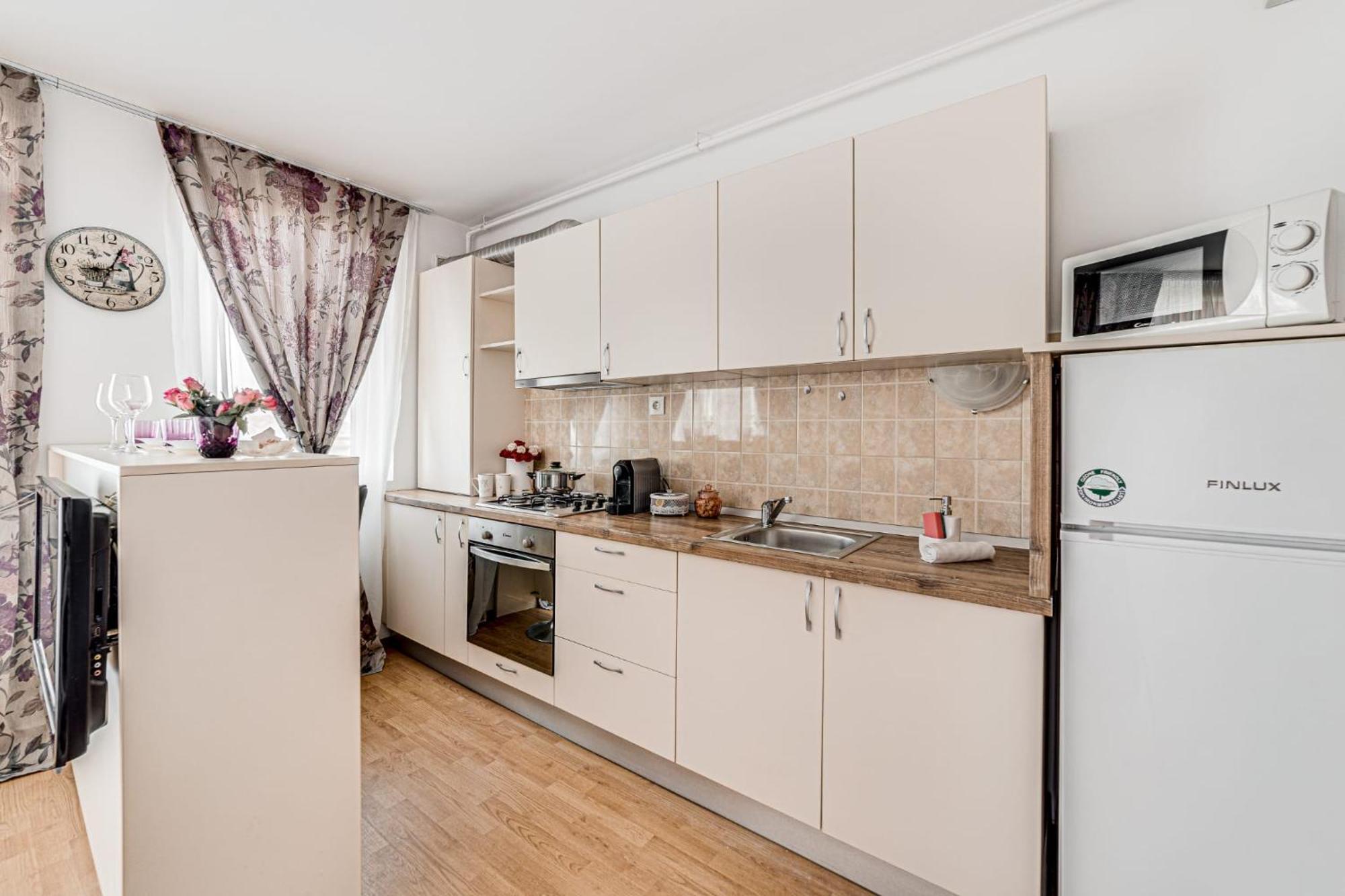 Ari - Ared Luxurious Apartments With Balcony & Free Parking Arad Buitenkant foto
